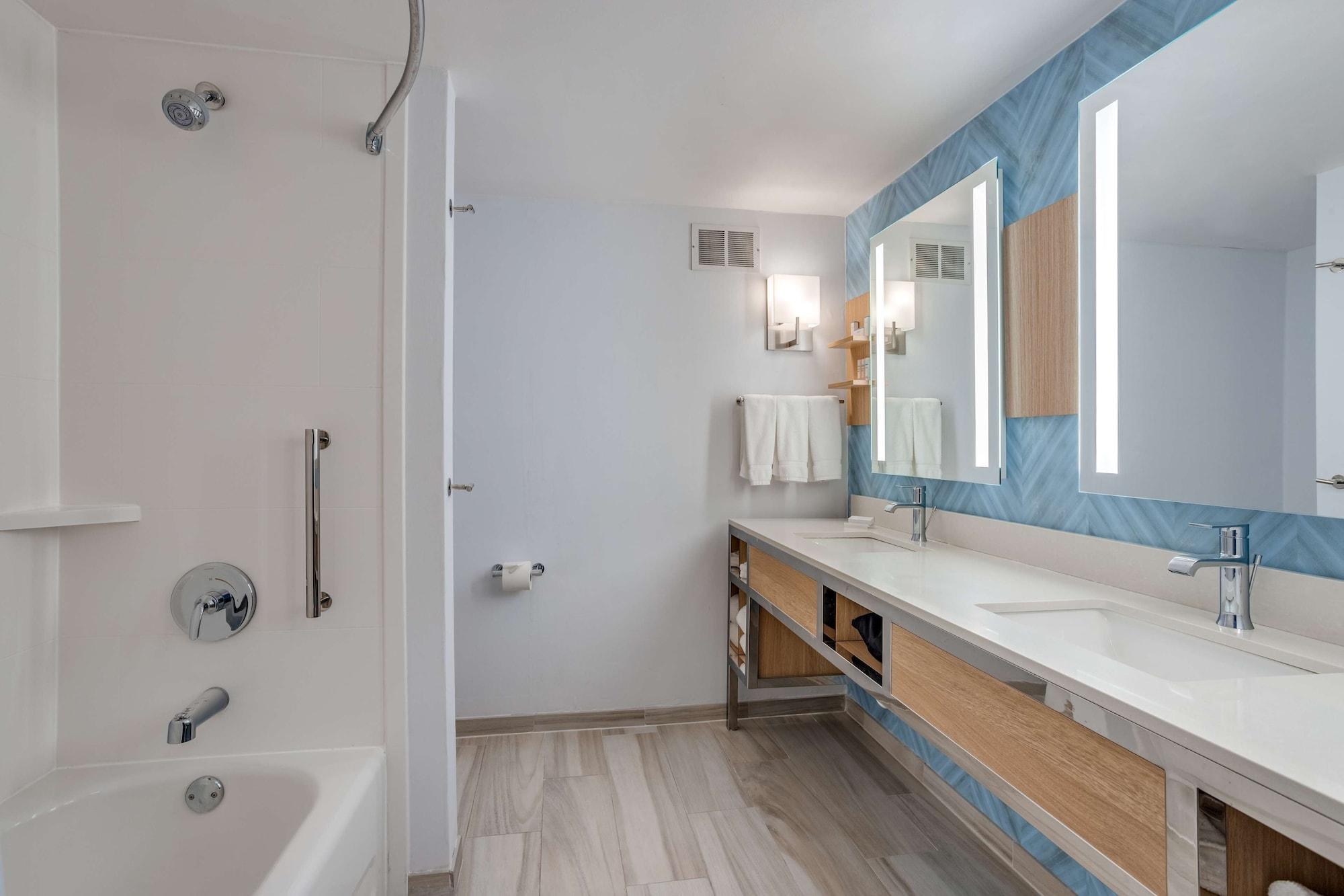 Hilton Garden Inn Cincinnati/שרונוויל מראה חיצוני תמונה